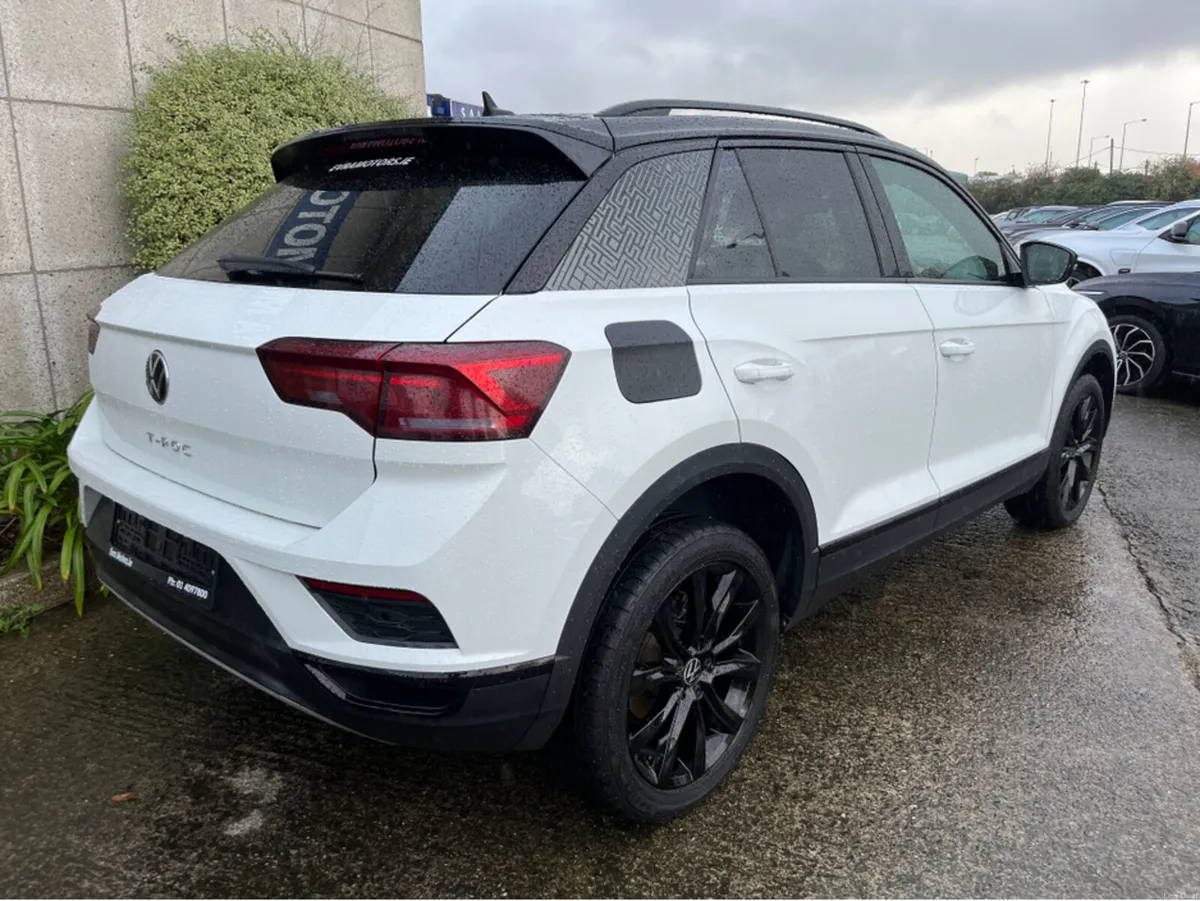 Volkswagen T-Roc STYLE BLACK PACK AUTOMATIC 2.0 DI - Image 4
