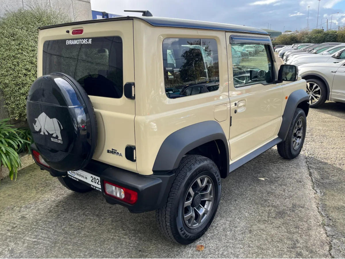 Suzuki Jimny SIERRA 4 SEAT MANUAL 1.5 PETROL //HIG - Image 4