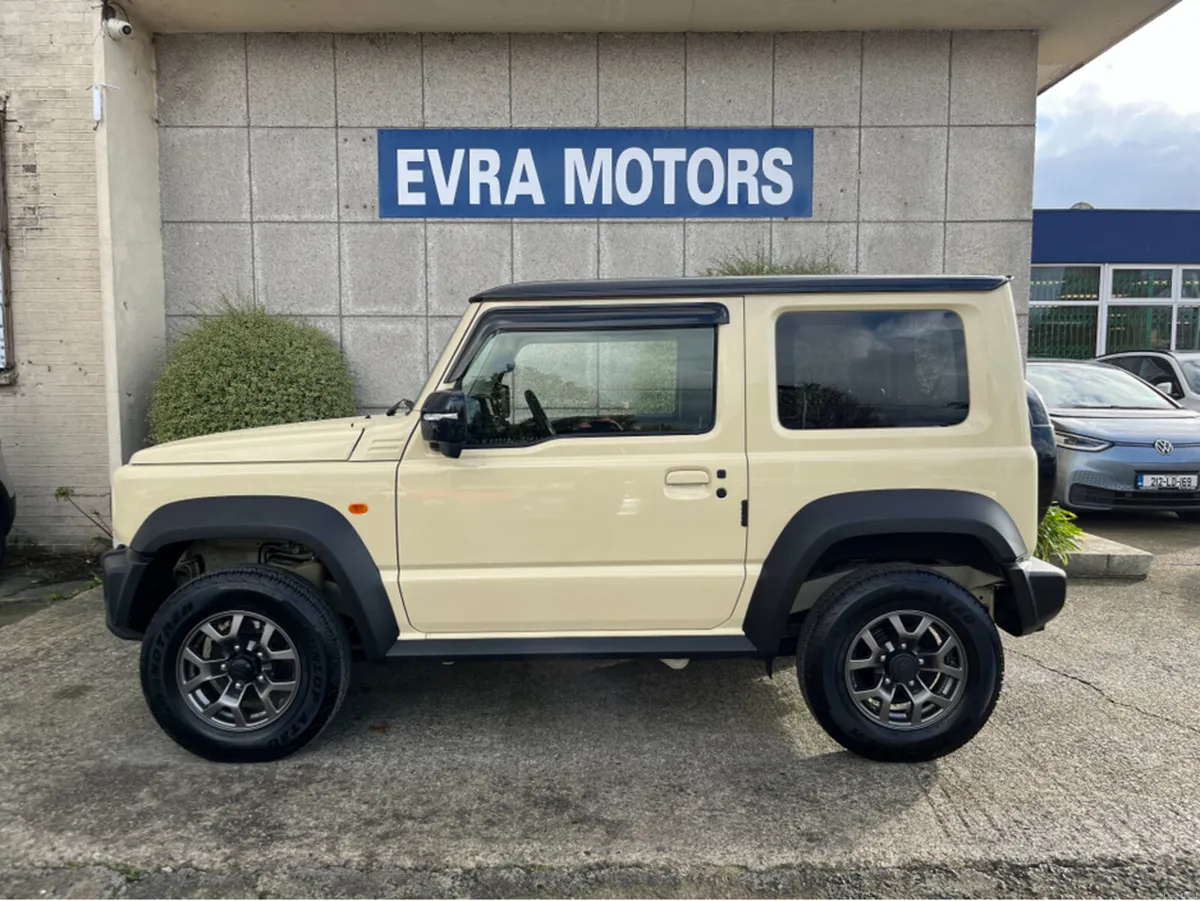 Suzuki Jimny SIERRA 4 SEAT MANUAL 1.5 PETROL //HIG - Image 6