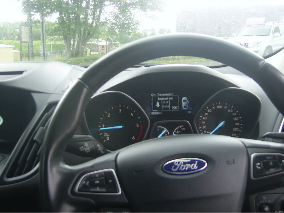 Ford Kuga TITANIUM 1.5 TDCI 120PS F FWD 4DR - Image 6