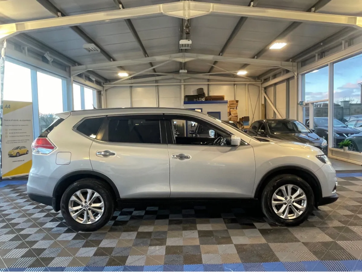 Nissan X-Trail 1.6 DSL SVE 7 SEATER (1 owner) - Image 2