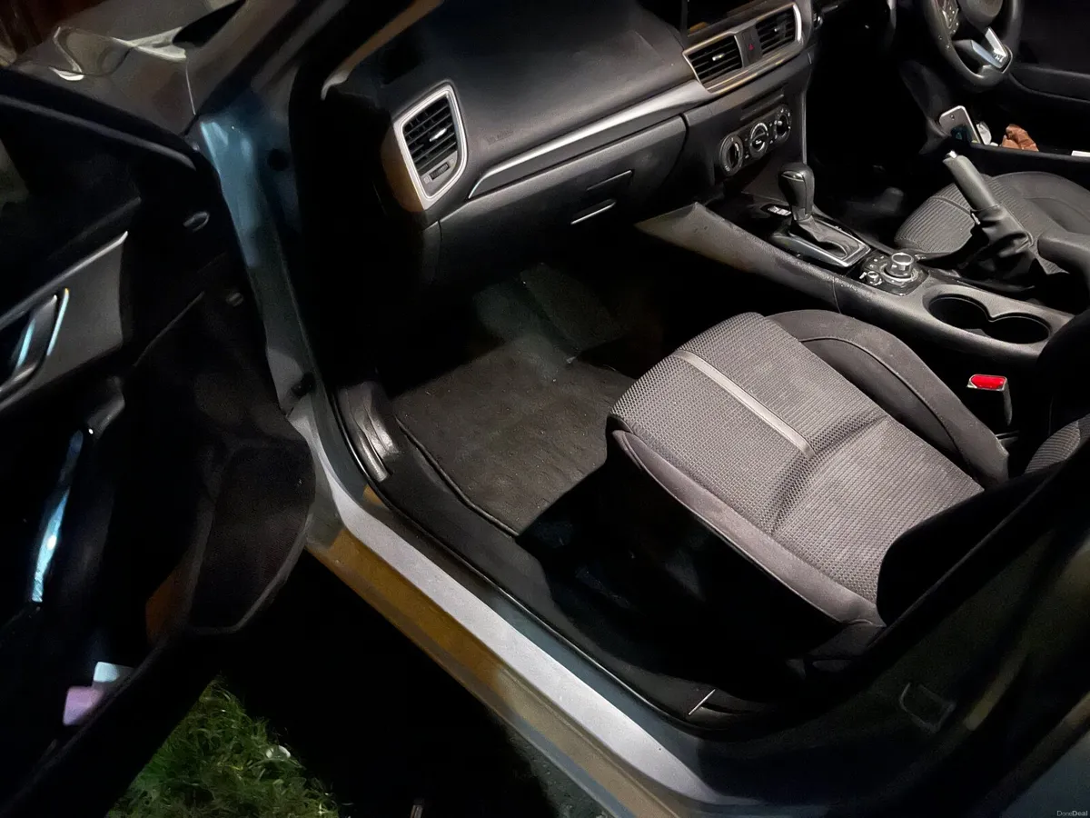 Mazda Mazda3 2017 - Image 1