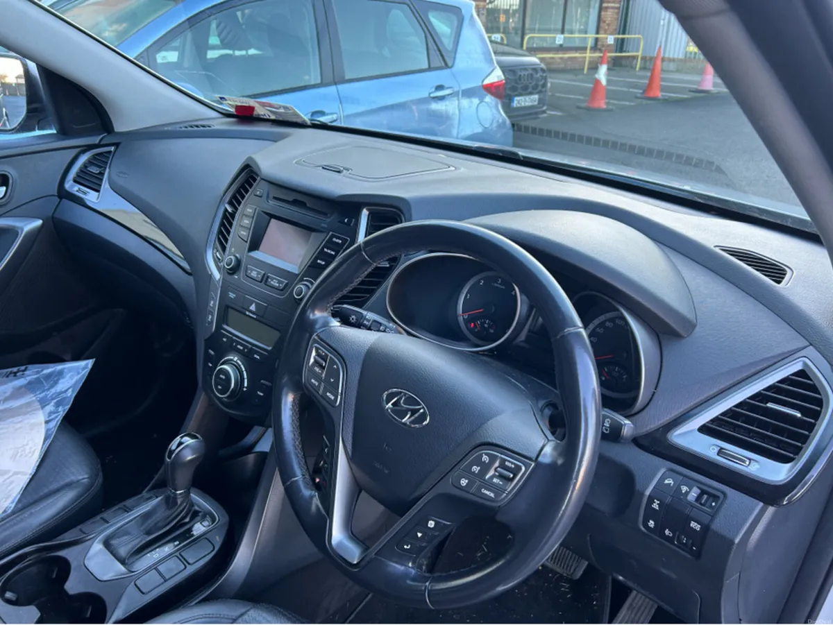 Hyundai Santa Fe 4WD //AUTO///ONLY 90000KLMS///ORI - Image 4