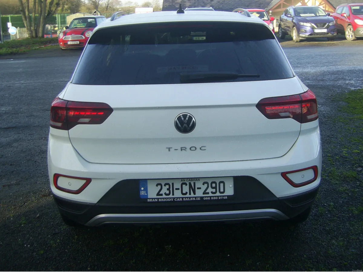 Volkswagen T-Roc LIFE 2.0 TDI MANUAL 6SPEED FWD 1 - Image 4