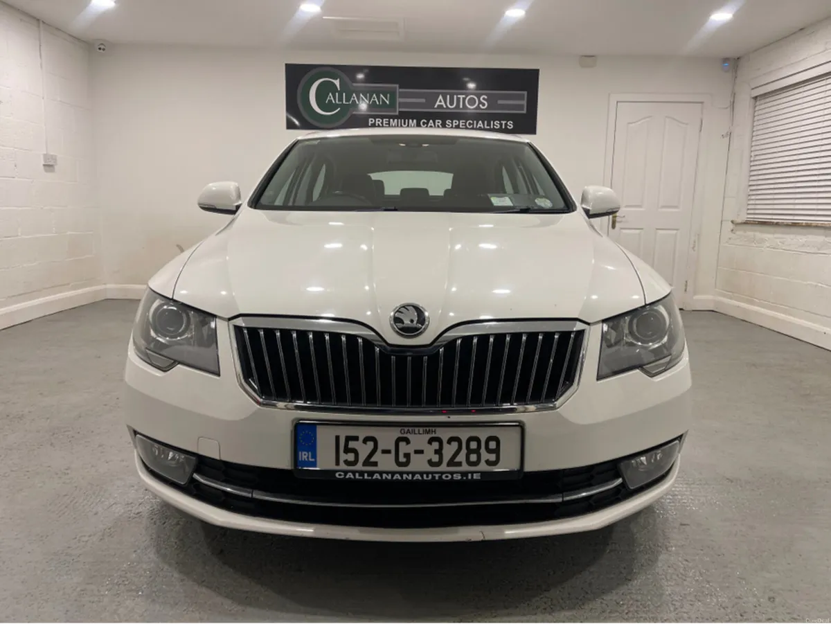 Skoda Superb 2.0 TDI ELEGANCE 170PS 5DR**LEATHER** - Image 2