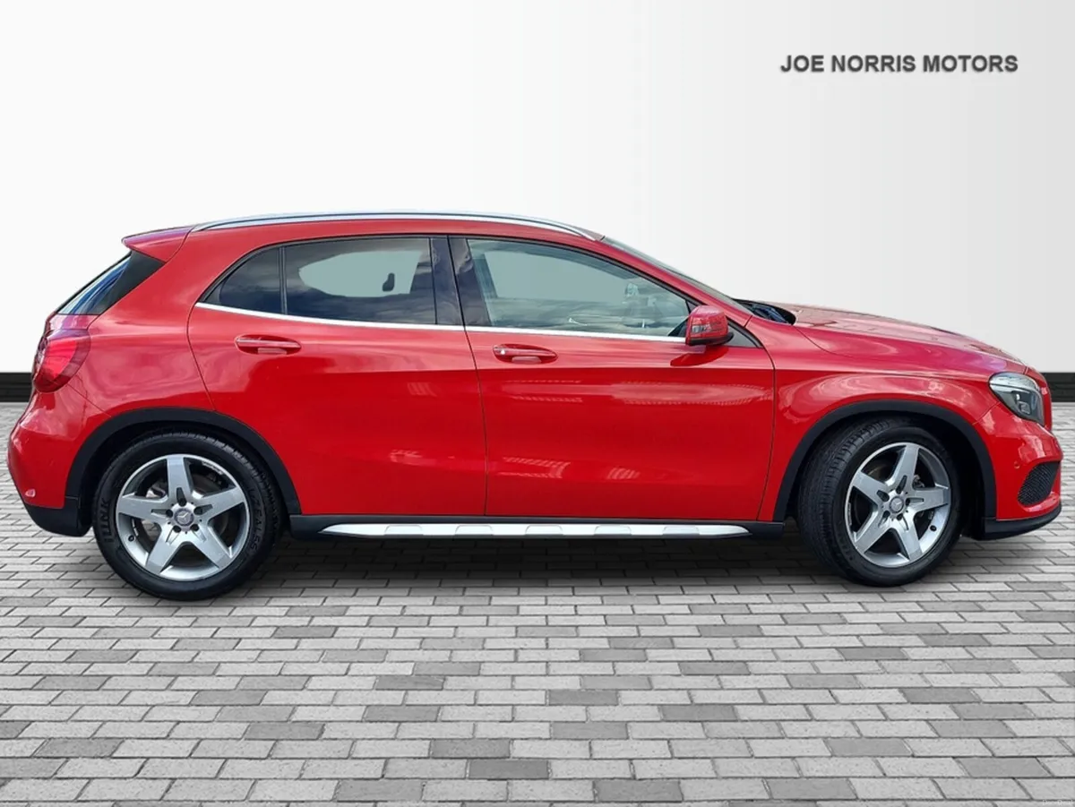 Mercedes-Benz GLA 180 AUTO - Image 4