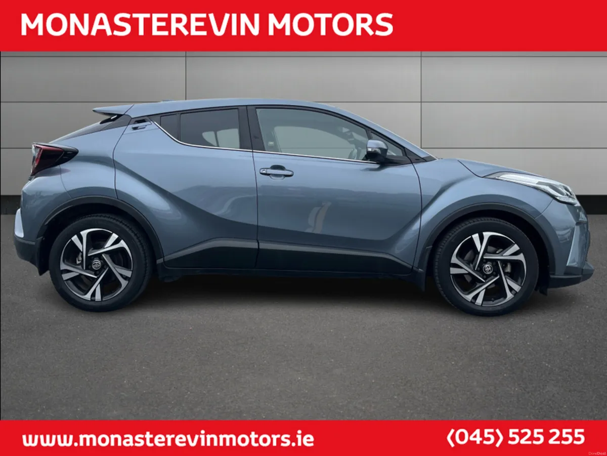 Toyota C-HR HYBRID SPORT 4DR AUTO - HEATED SEATS - Image 4