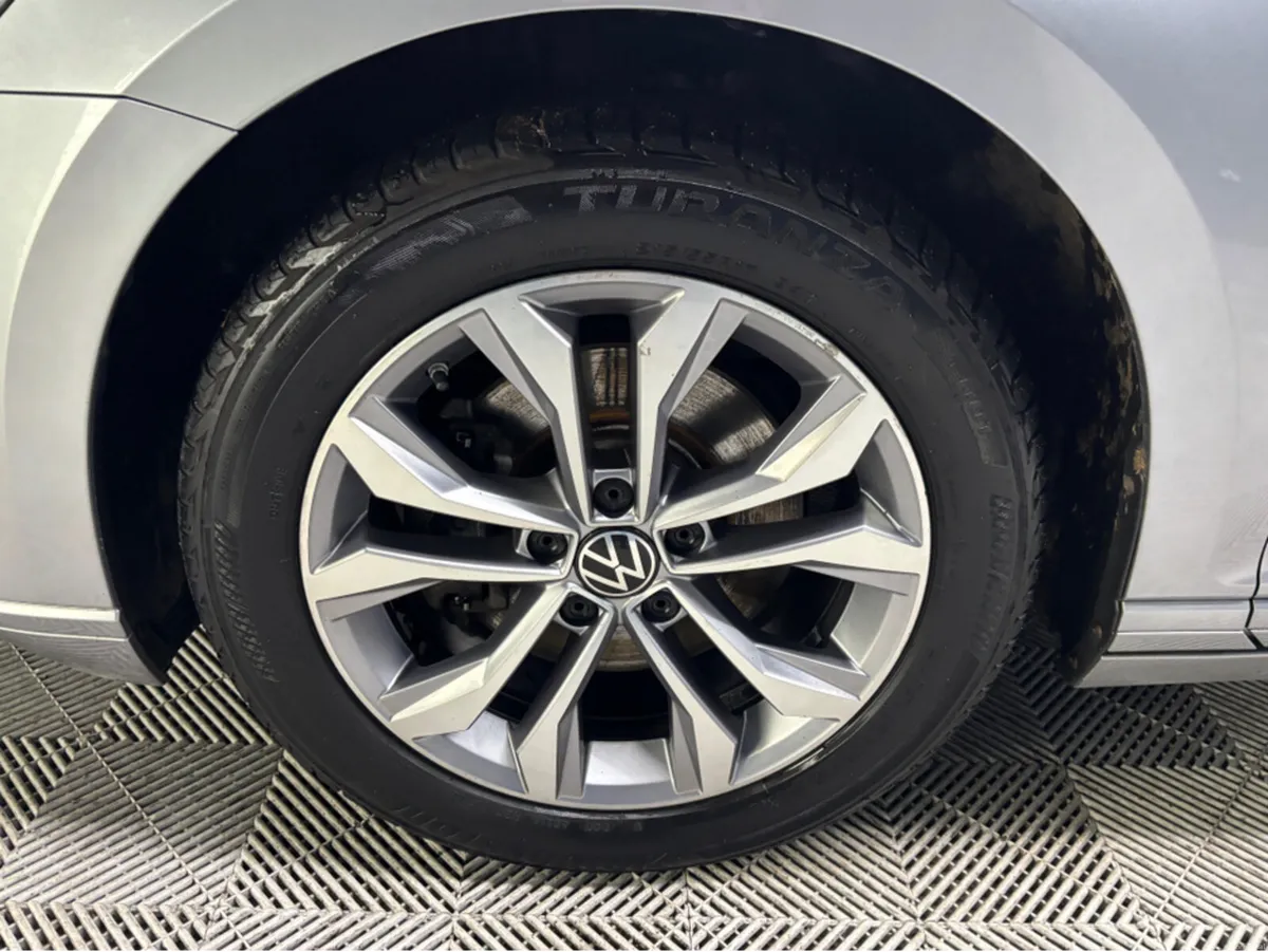 Volkswagen Passat BUSINESS 2.0 TDI MANUAL 6SPEED F - Image 3