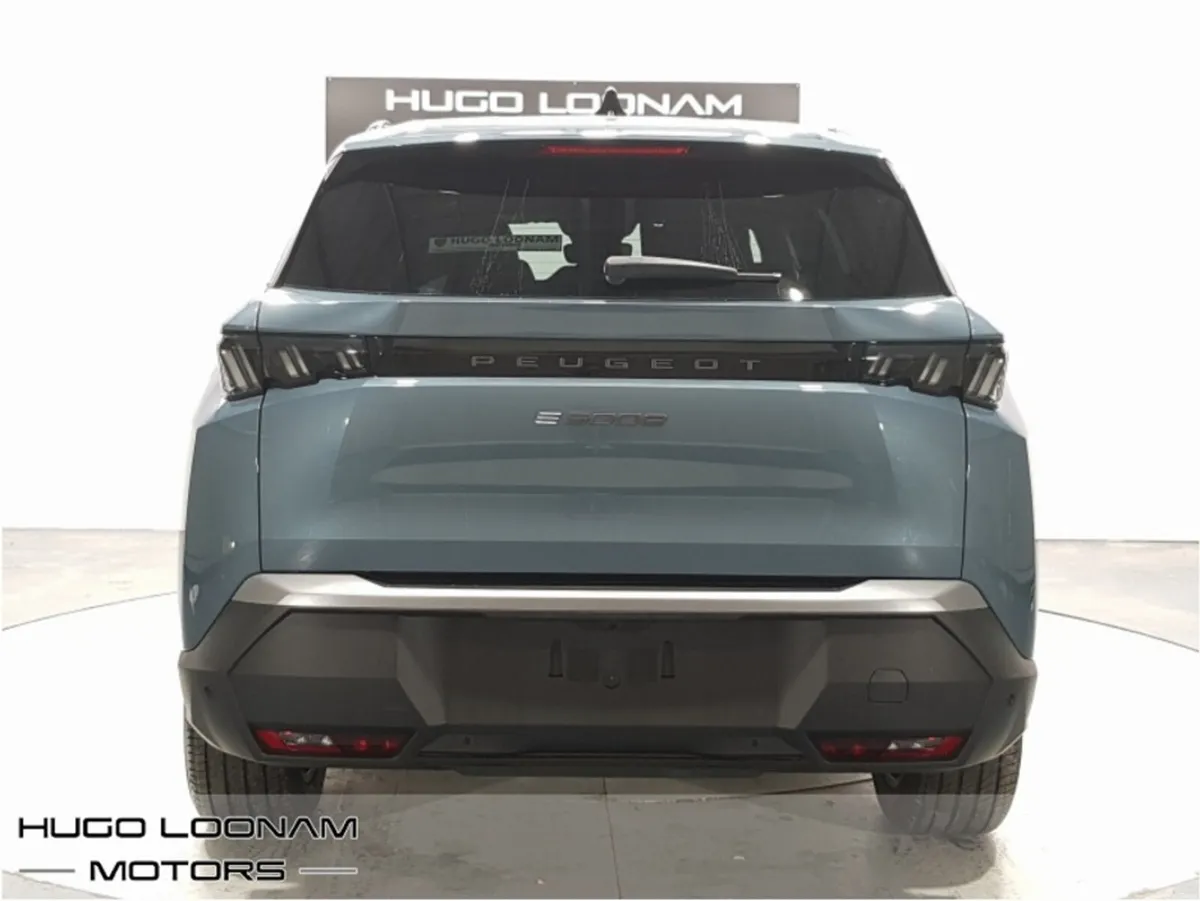 Peugeot 5008 Allure Electric 210bhp (73kWh) - Image 6