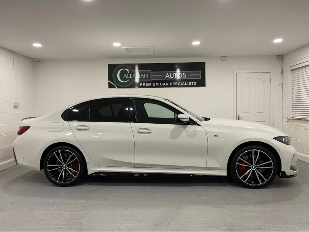 BMW 3-Series 330E M SPORT***PRO PACK***TECH PACK** - Image 4