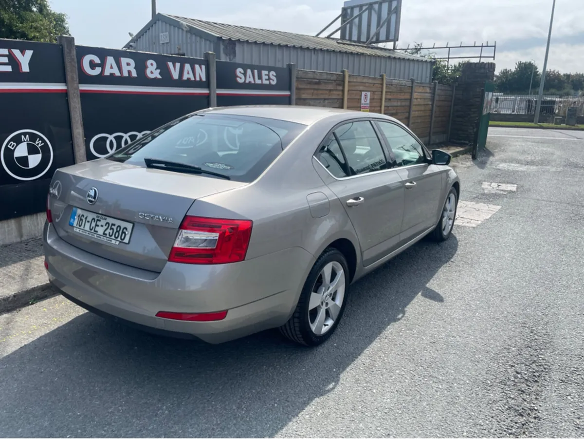 Skoda Octavia STYLE 1.6 TDI 90HP 4DR - Image 4