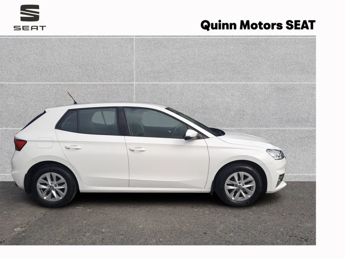 Skoda Fabia AMBITION 1.0 MPI 65HP 5DR - Image 3