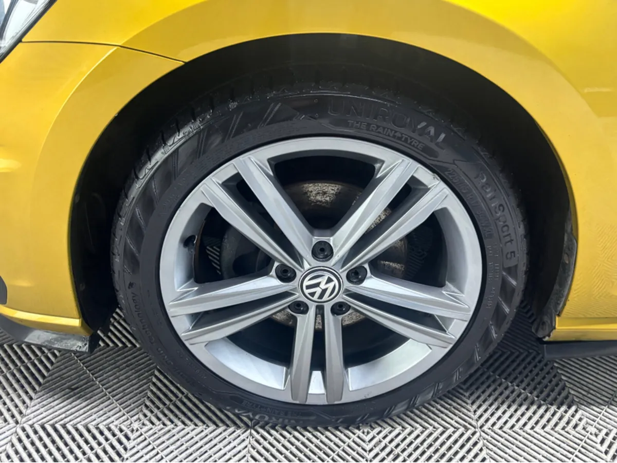 Volkswagen Golf RLINE 2.0 TDI MANUAL 6SPEED FWD 15 - Image 3