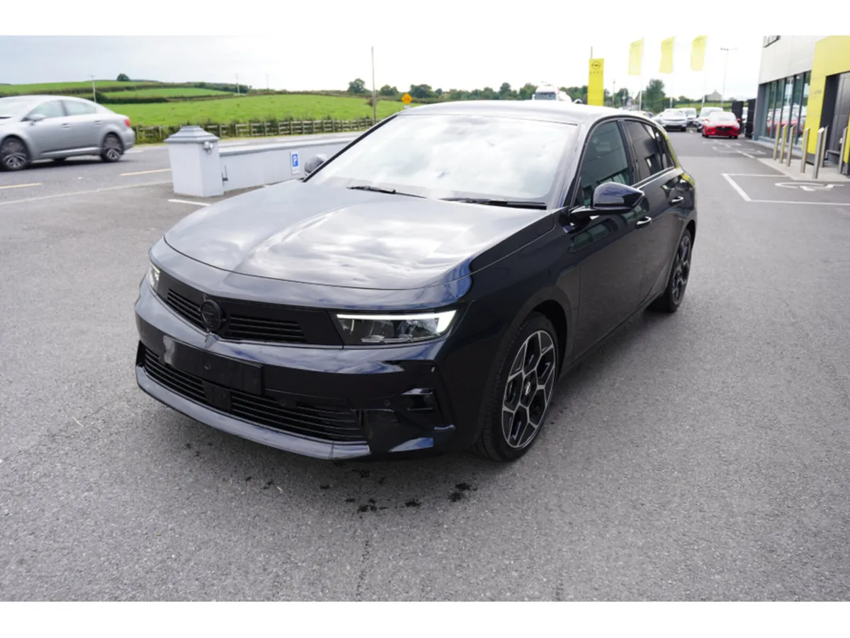 Opel Astra GS 1.2T 130PS PETROL - Image 5
