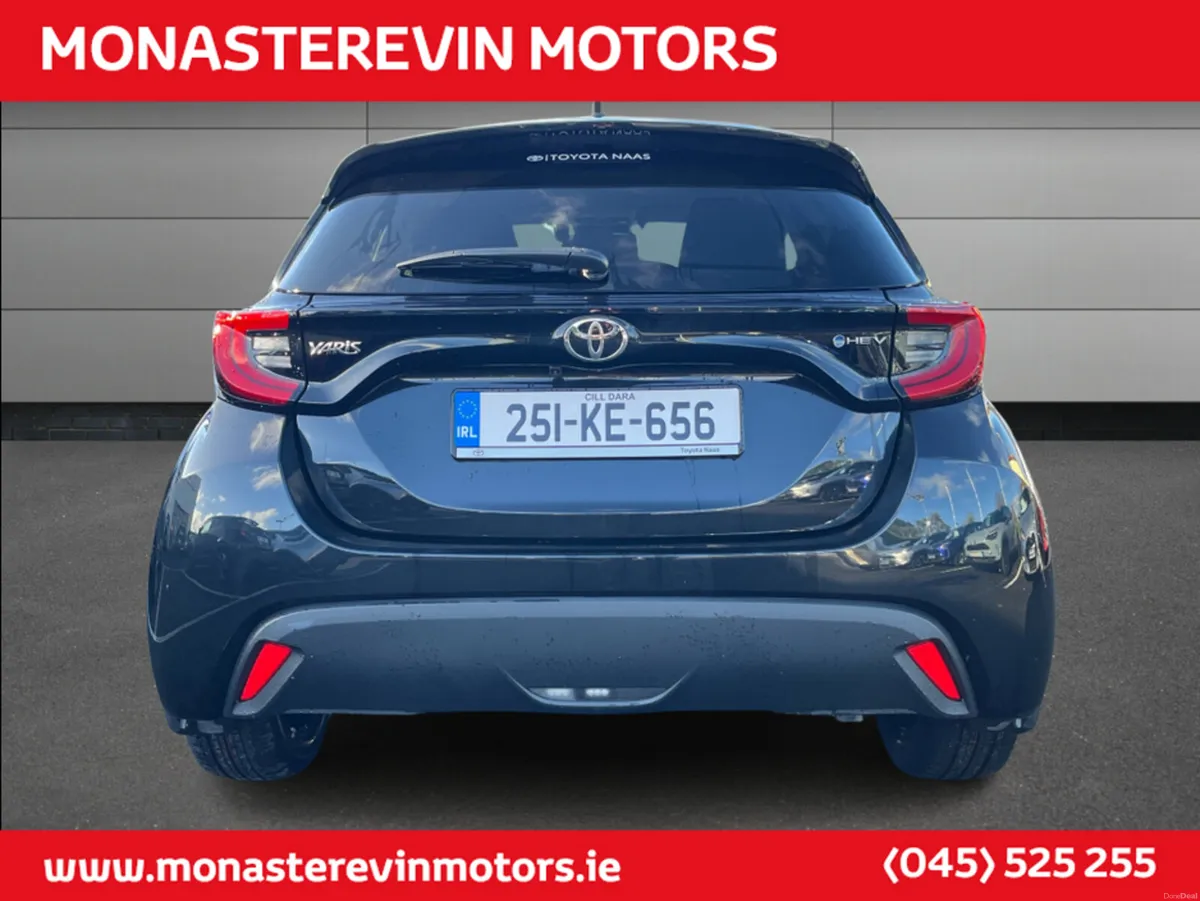 Toyota Yaris HYBRID 115 L-SPORT - Image 4