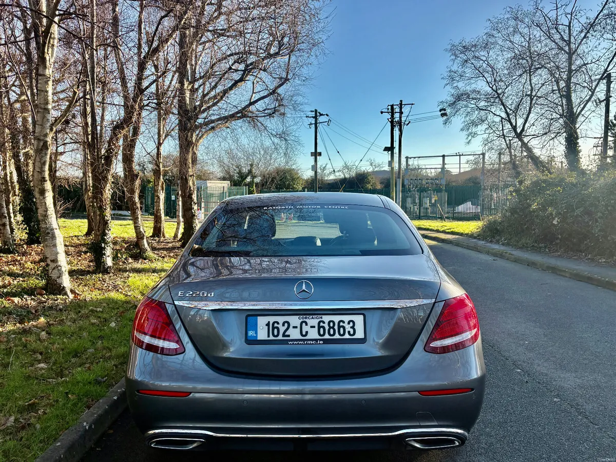 2016 Mercedes-Benz E220 advantgarde - Image 4