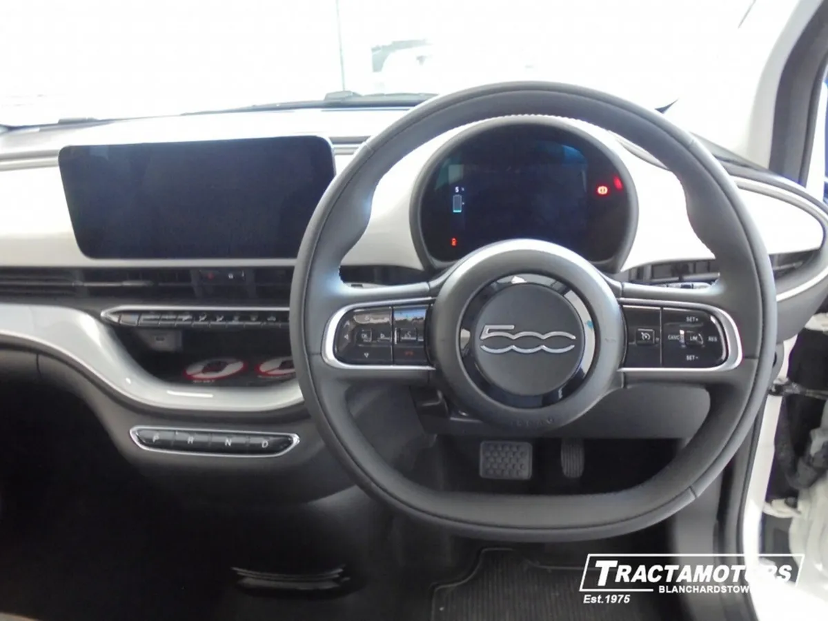 Fiat 500e REVERSE CAMERA ICON 42KW BATTERY WITH - Image 2