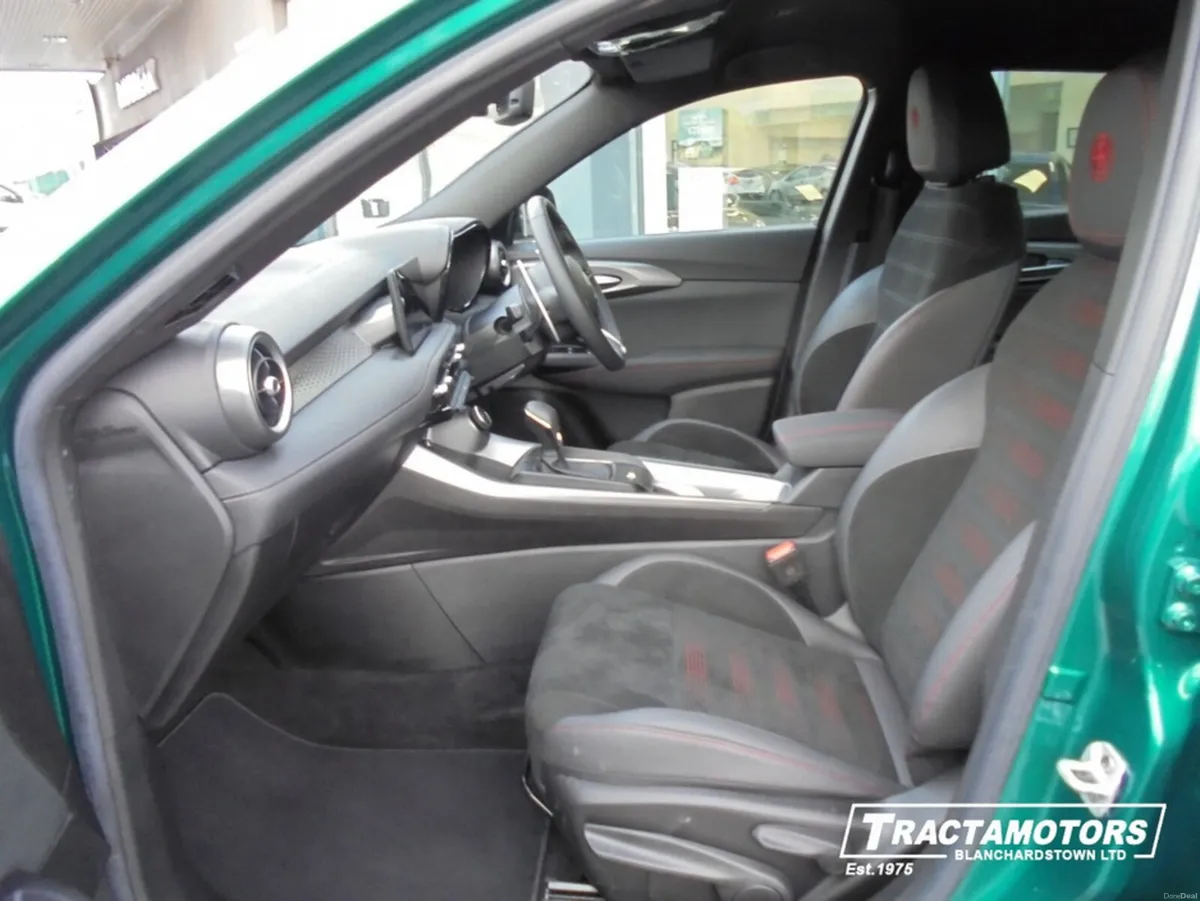 Alfa Romeo Tonale VELOCE MHEV 1.5 160BHP - Image 3