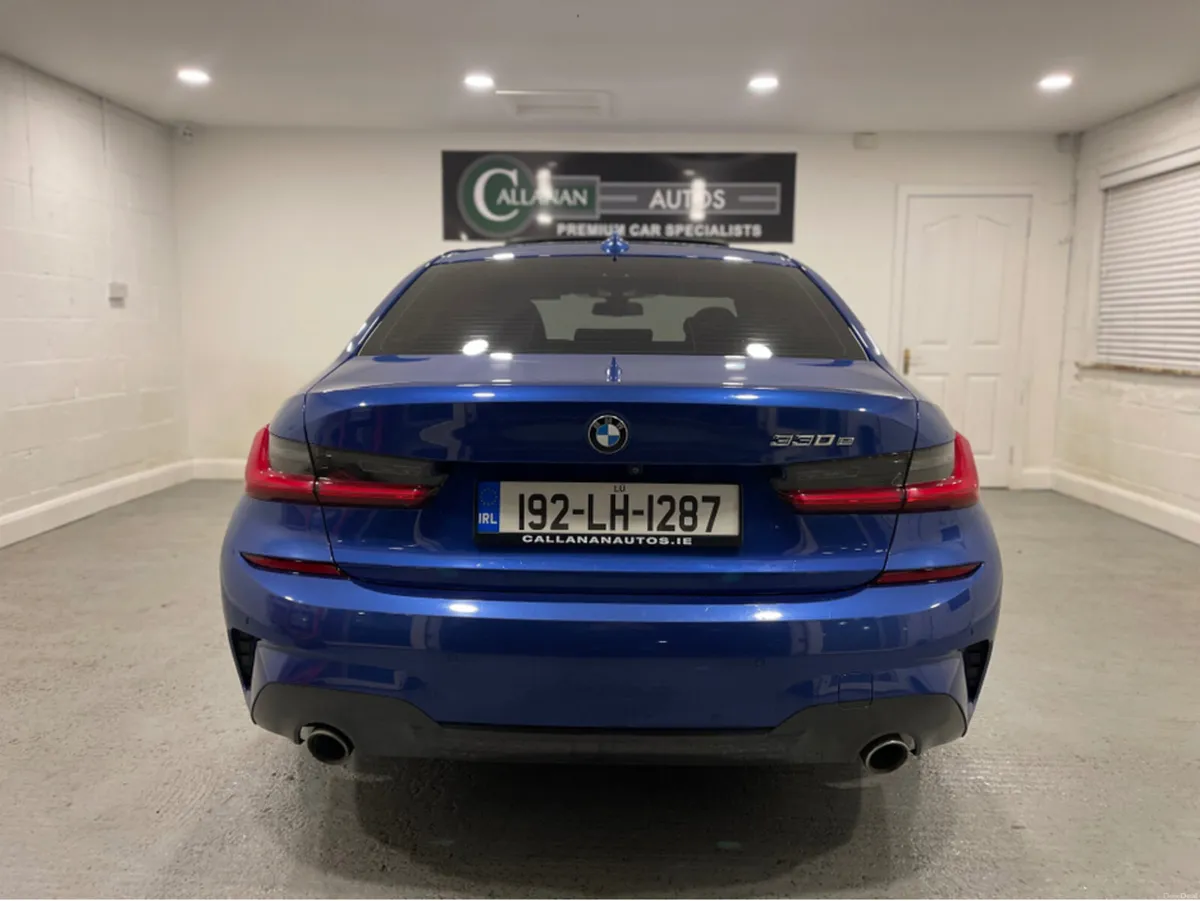 BMW 3-Series 330 E M SPORT ***HI SPEC***GLASS SUNR - Image 3