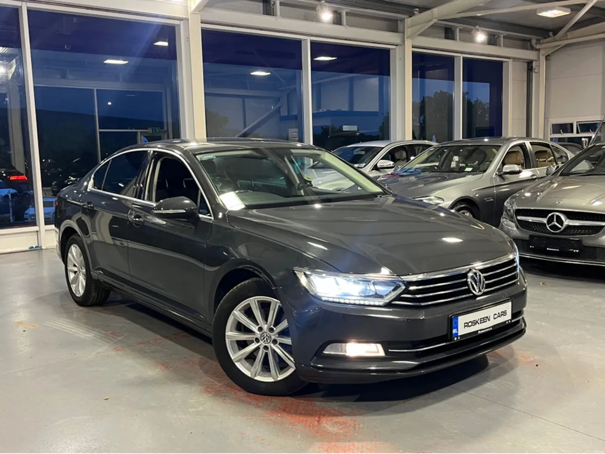 Volkswagen Passat SE BUSINESS TDI BLUEMOTION TECHN - Image 1