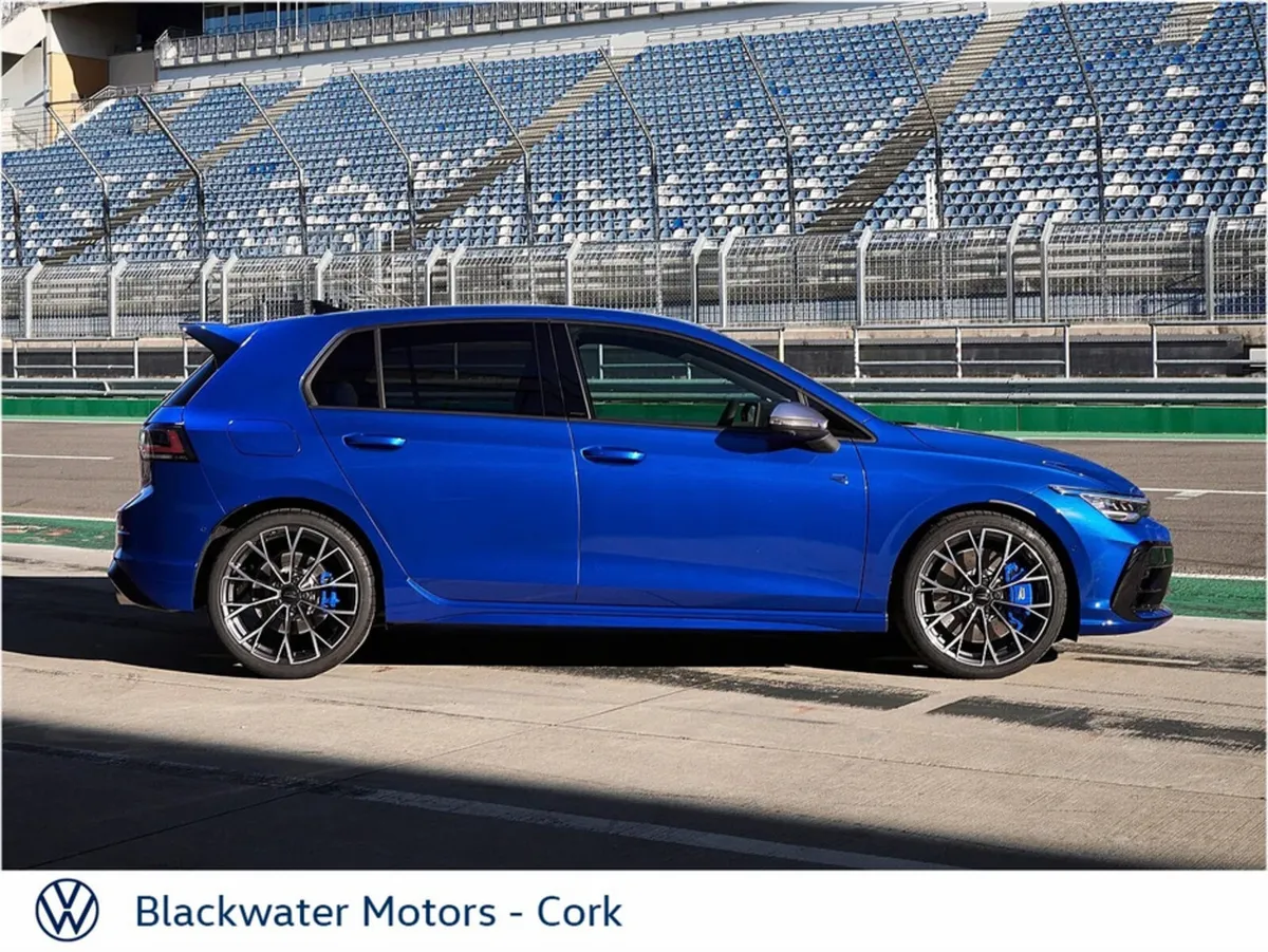Volkswagen Golf Golf R 2.0 TSI 4MOTION 333BHP DSG - Image 4