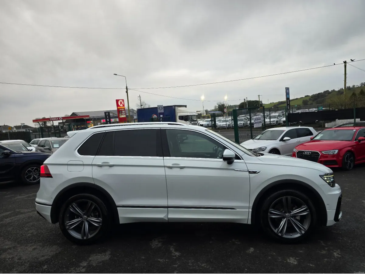 Volkswagen Tiguan 1.4 TSI R-LINE EDITION / 360 CAM - Image 5
