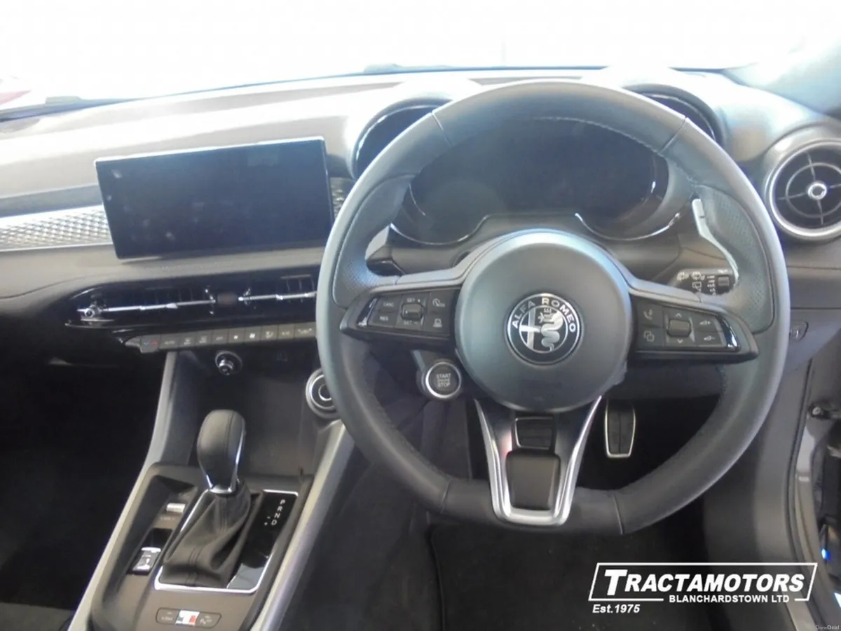 Alfa Romeo Tonale VELOCE 1.3 PLUG IN HYBRID 280BHP - Image 2