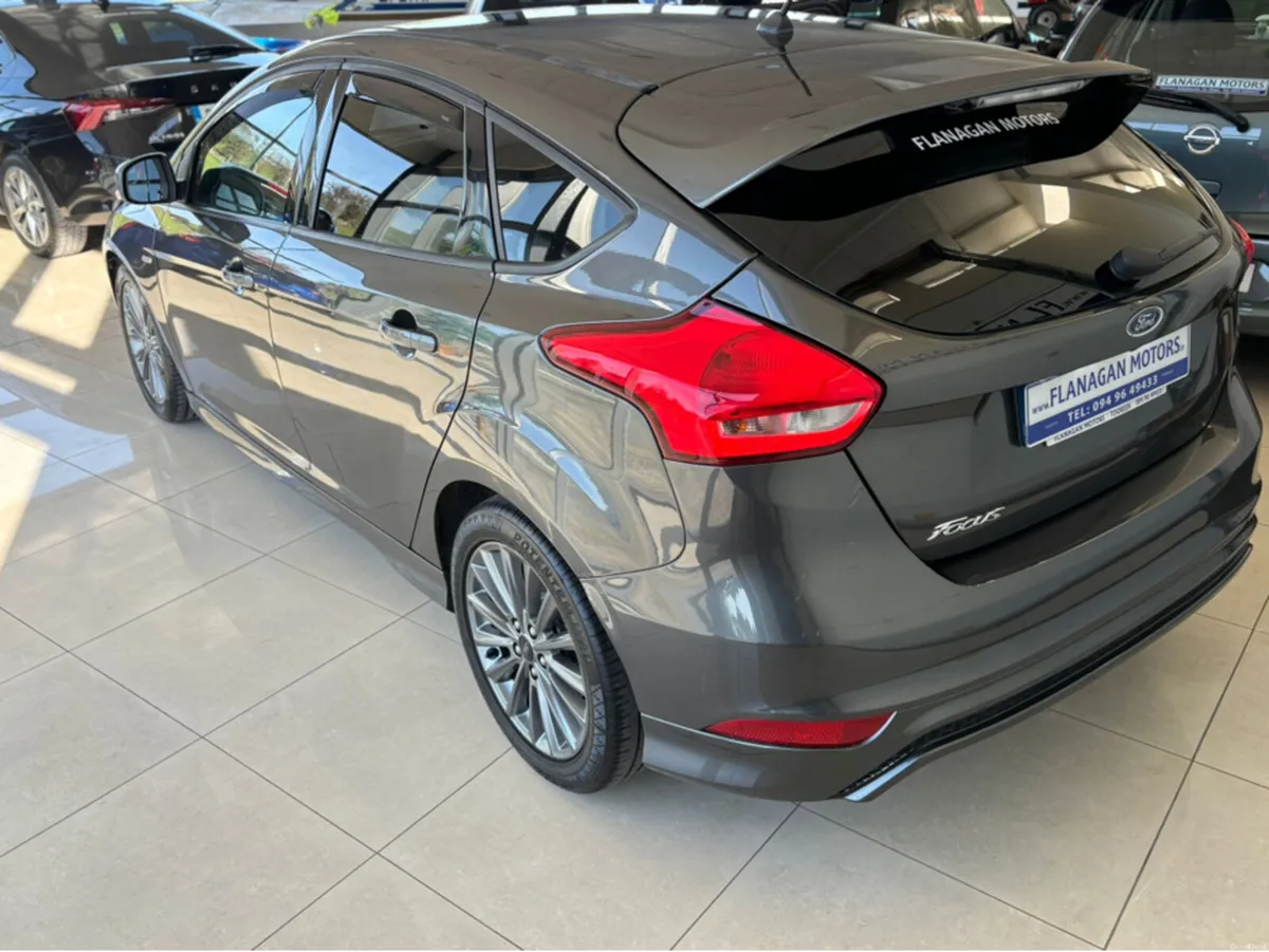 Ford Focus ST-LINE 1.5 TD 120PS 6SPEED  5 Door,  O - Image 4