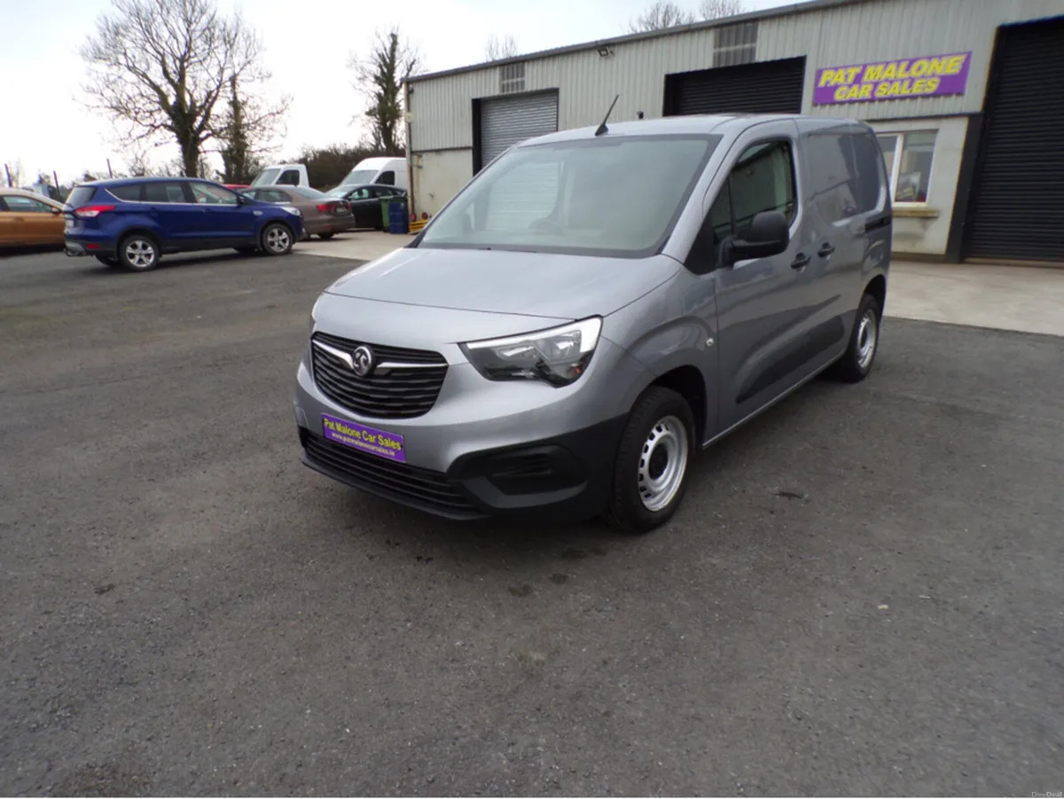 Vauxhall Combo 2000 EDITION - Image 1