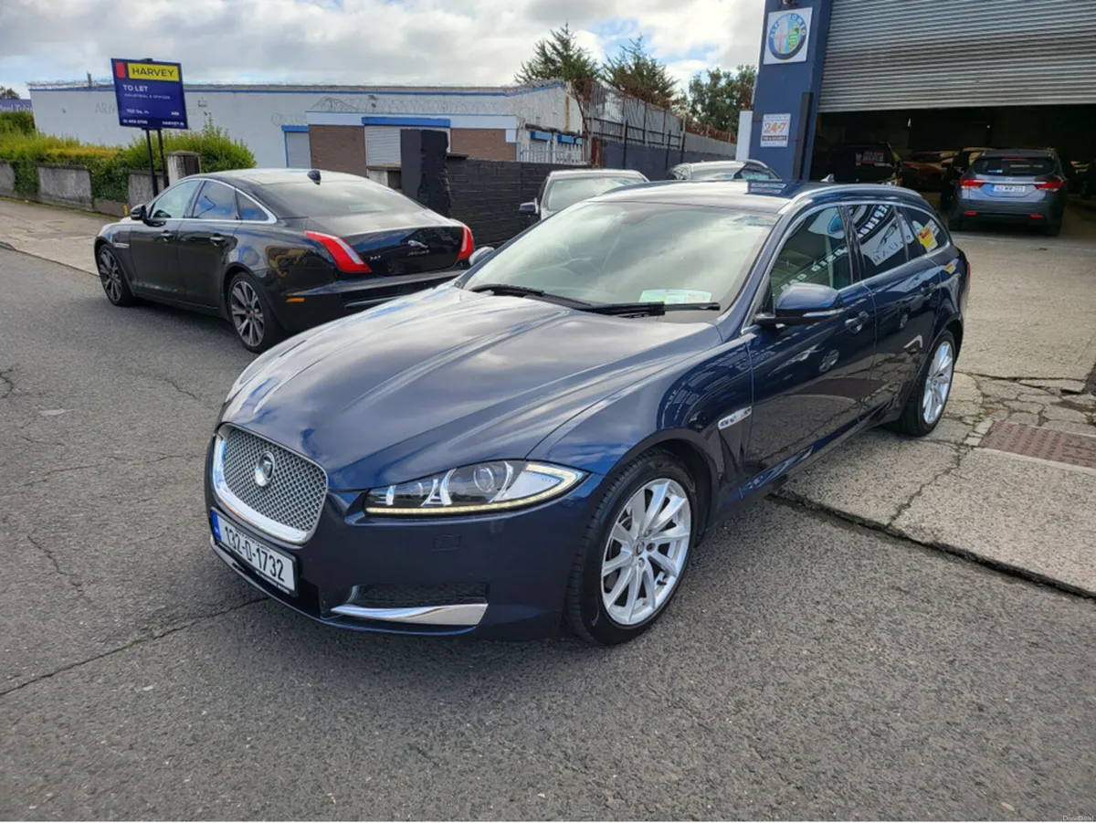 Jaguar XF SPORTBRAKE 2.2 D LUXURY 4DR AUTO// STUNN - Image 5