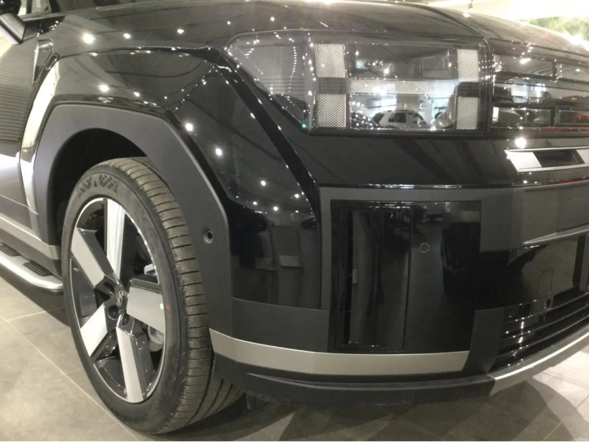 Hyundai Santa Fe PHEV PREMIUM 4 WHEEL DRIVE - Hyun - Image 4