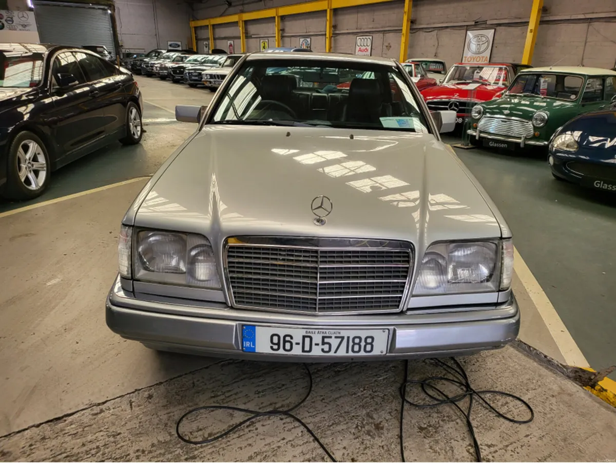 Mercedes-Benz E-Class E200 COUPE // CLEAN EXAMPLE - Image 2