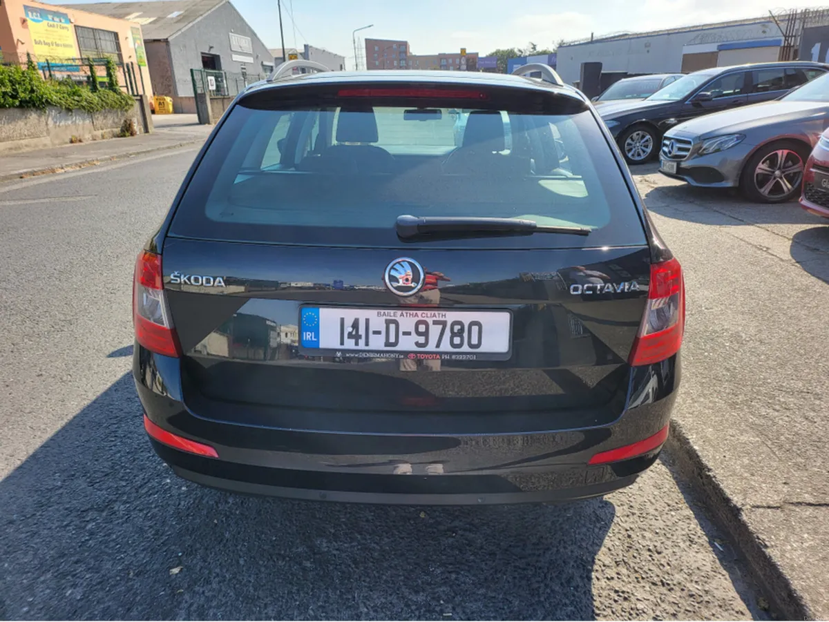 Skoda Octavia COM ELEGANCE 2.0 TDI 150HP 4DR/ NCTJ - Image 6