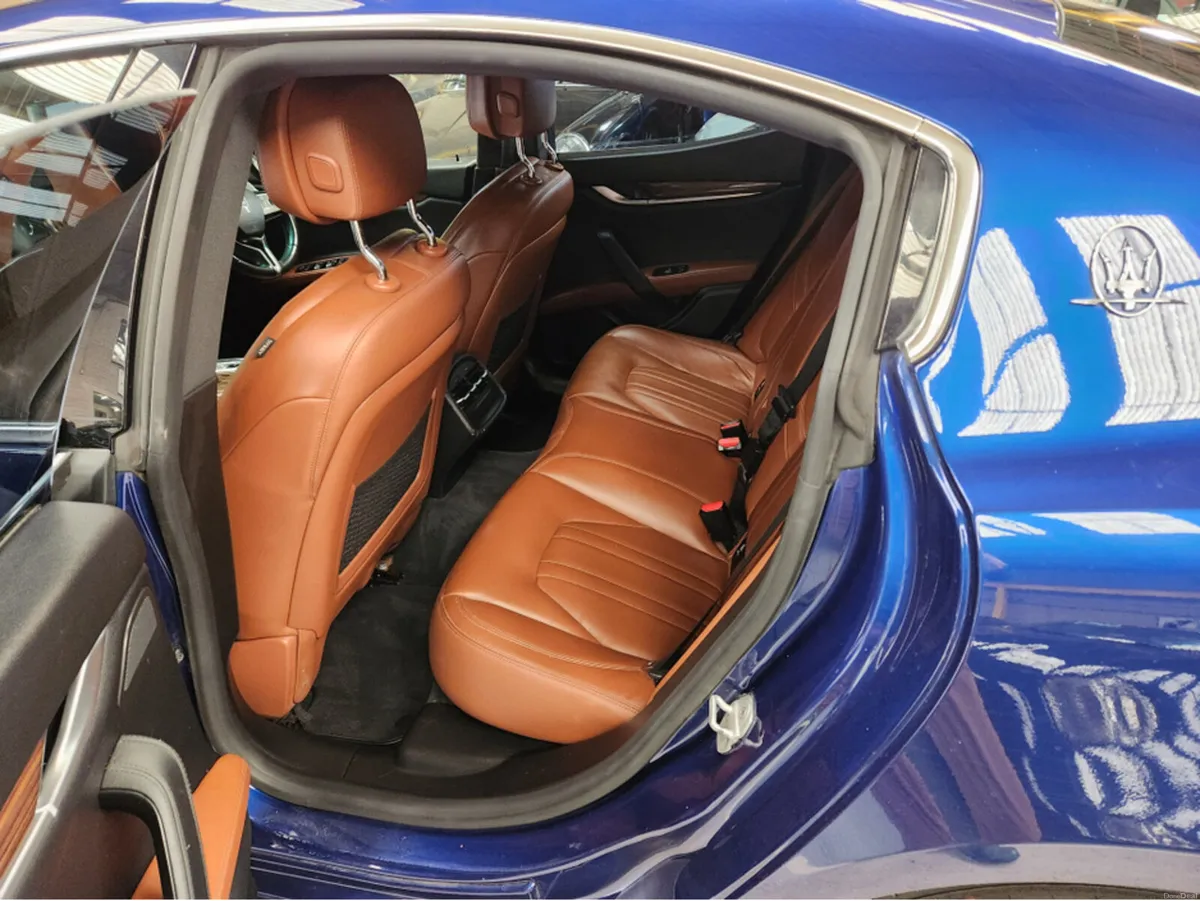 Maserati Ghibli 3.0 D V6 4DR A/// STUNNING CAR FUL - Image 6