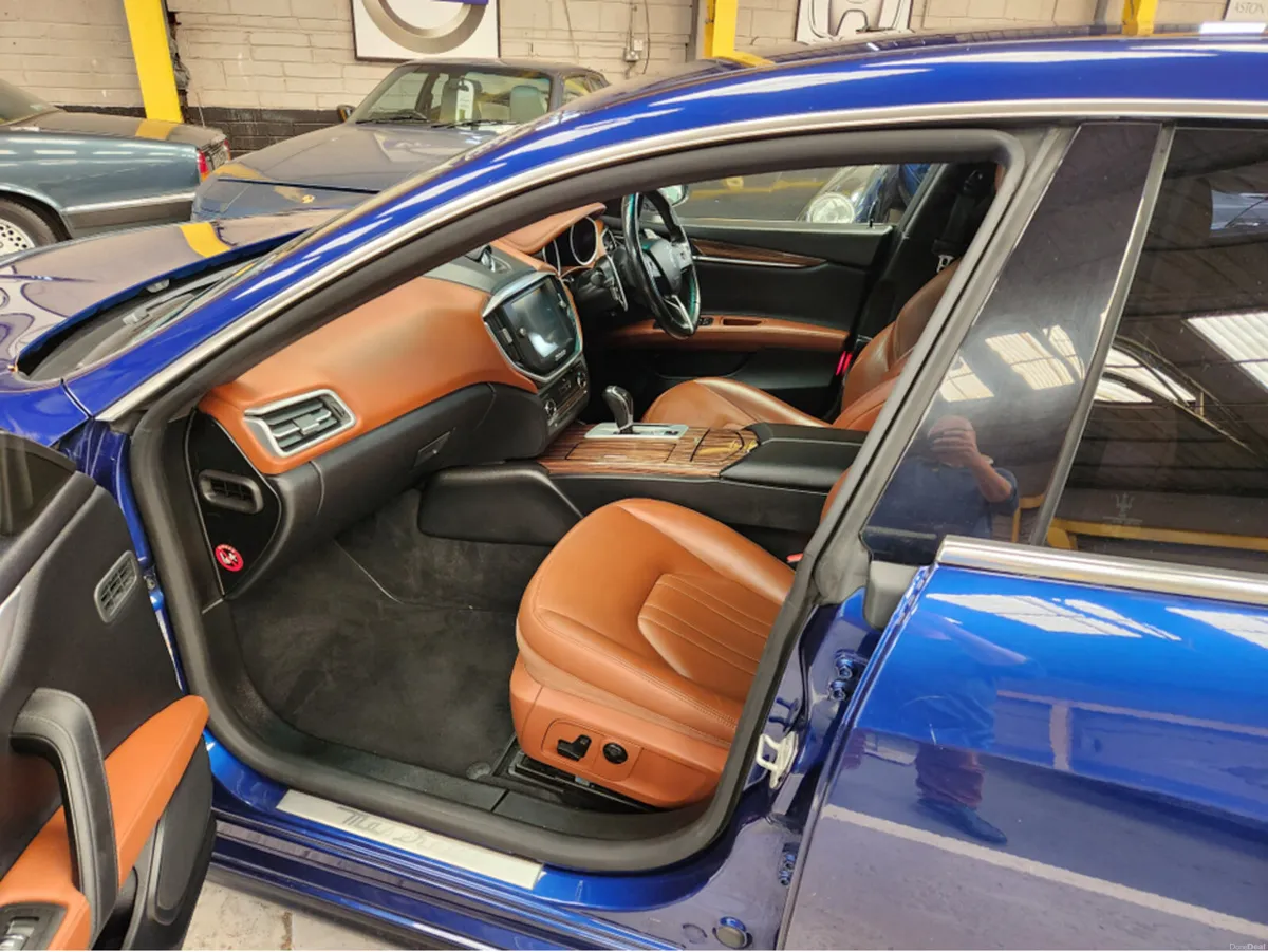 Maserati Ghibli 3.0 D V6 4DR A/// STUNNING CAR FUL - Image 2