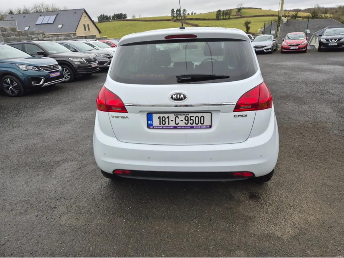 Kia Venga 1.4 ELITE DIESEL 5DR - Image 4