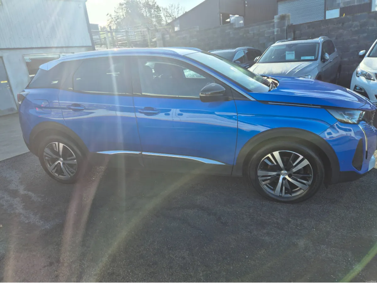 Peugeot 3008 ALLURE PREMIUM B-HDI - Image 2