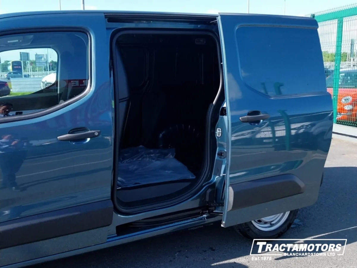 Fiat Doblo 1.5 TECHNICO - Image 6