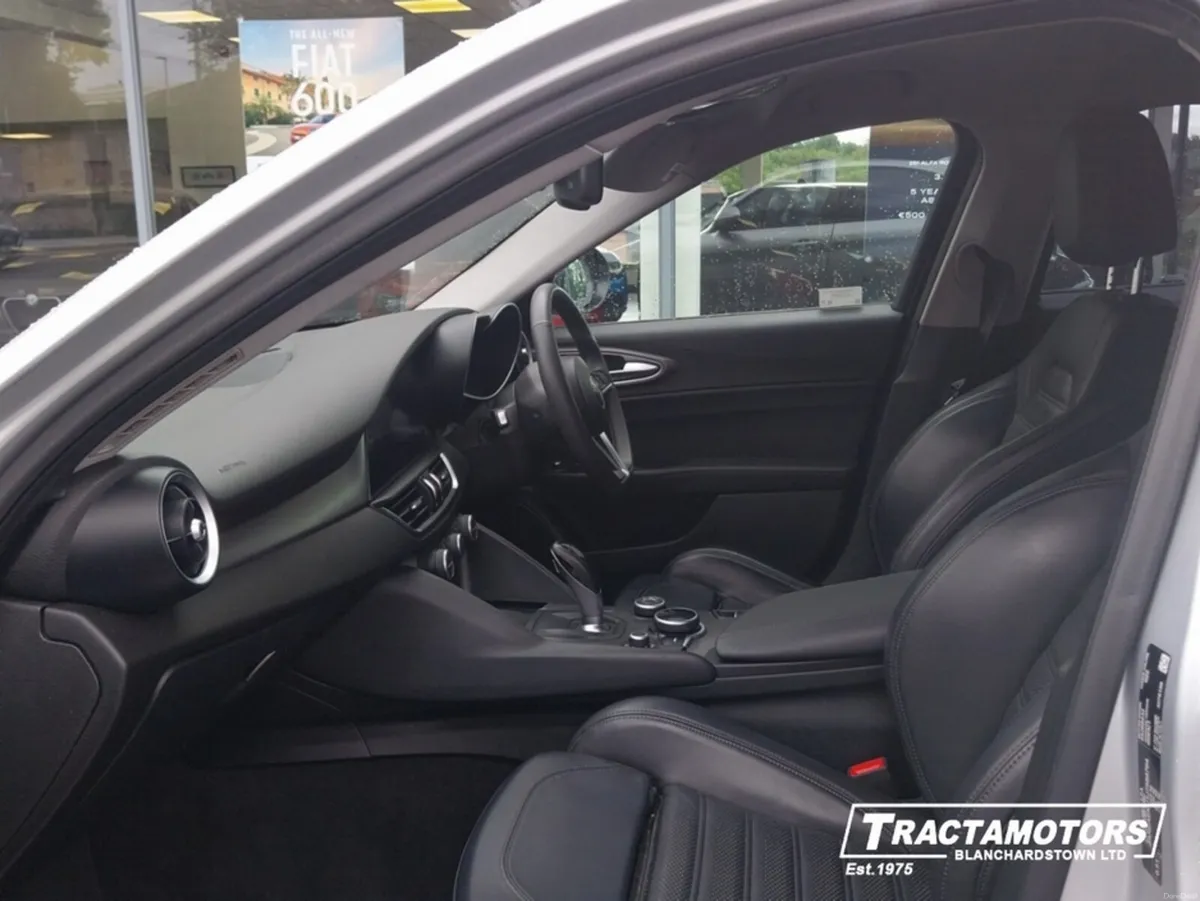 Alfa Romeo Giulia 2.2 TD SPECIALE 180BHP 4DR AUTO - Image 4