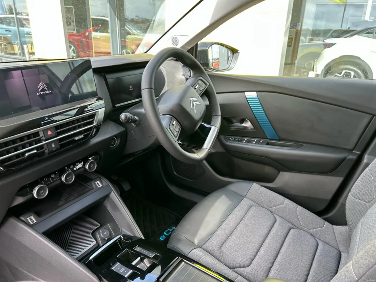 Citroen C4 EFEEL PACK 50KWH 136BHP MY30 - Image 3