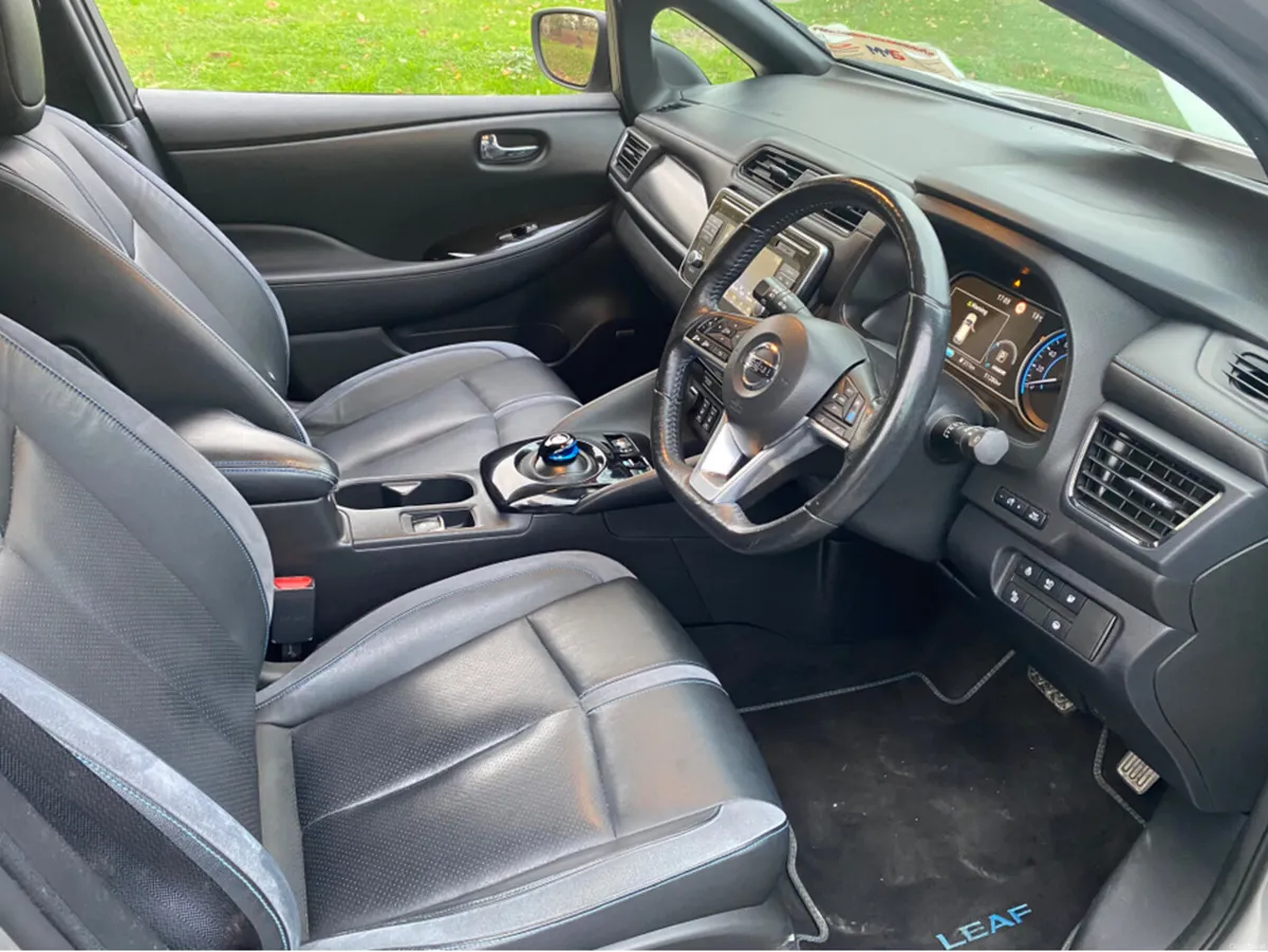 Nissan Leaf 40K EV SVE 4DR AUTO - Image 6