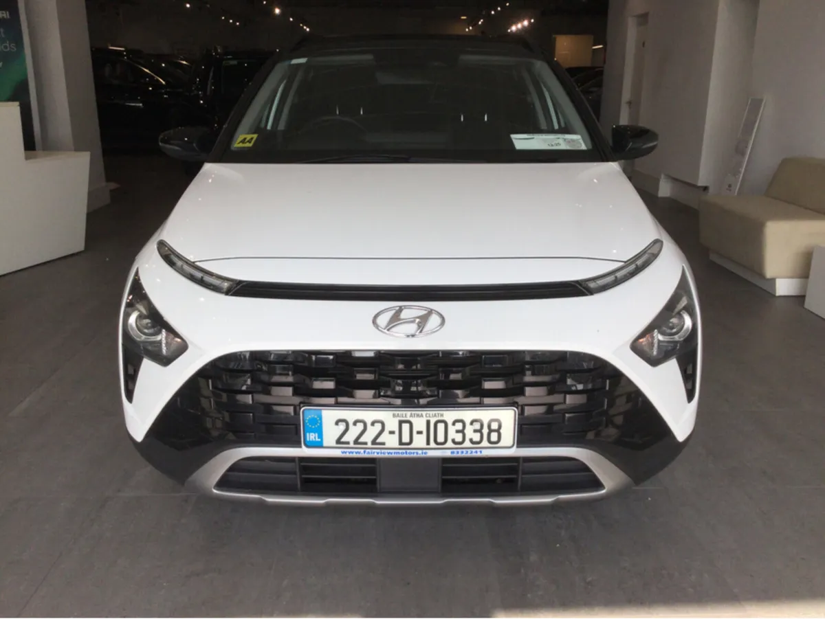 Hyundai Bayon EXECUTIVE ** BLACK ROOF ** - Image 5