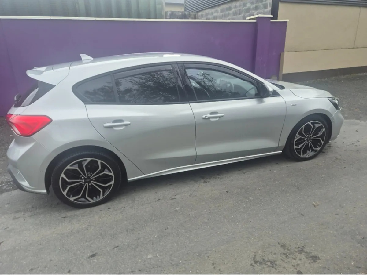 Ford Focus ST-LINE EDITION 5DR 1.0T1 1.0T125 MHE - Image 3