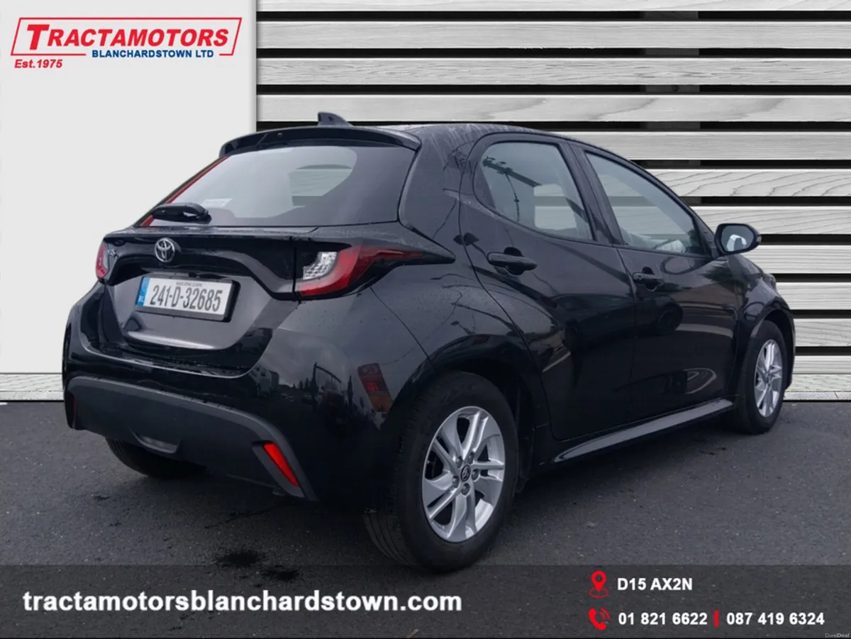 Toyota Yaris 1.5 LUNA - Image 3