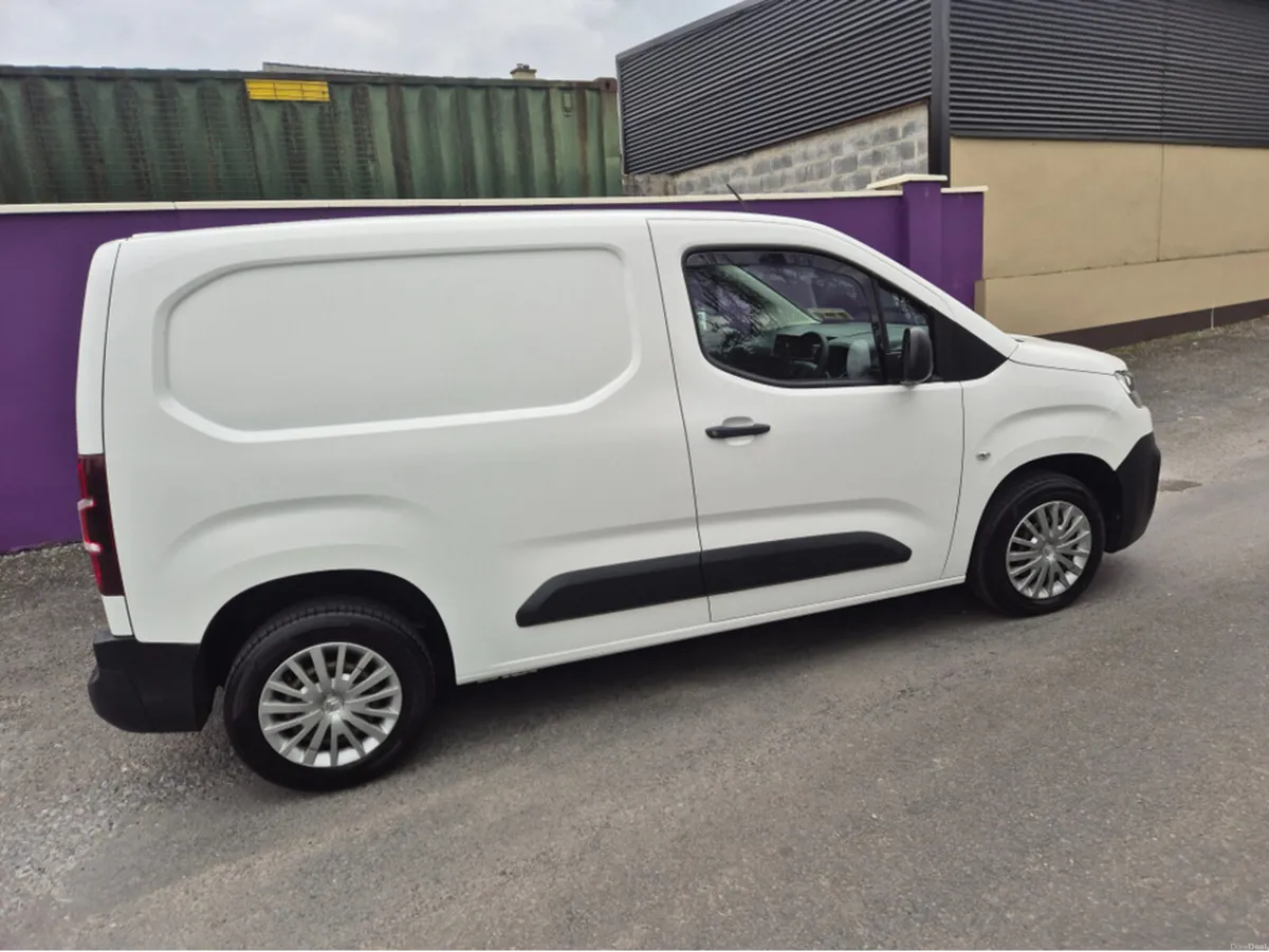 Citroen Berlingo K9 LX 1.5 BLUEHDI 75 650KG M 3 - Image 3