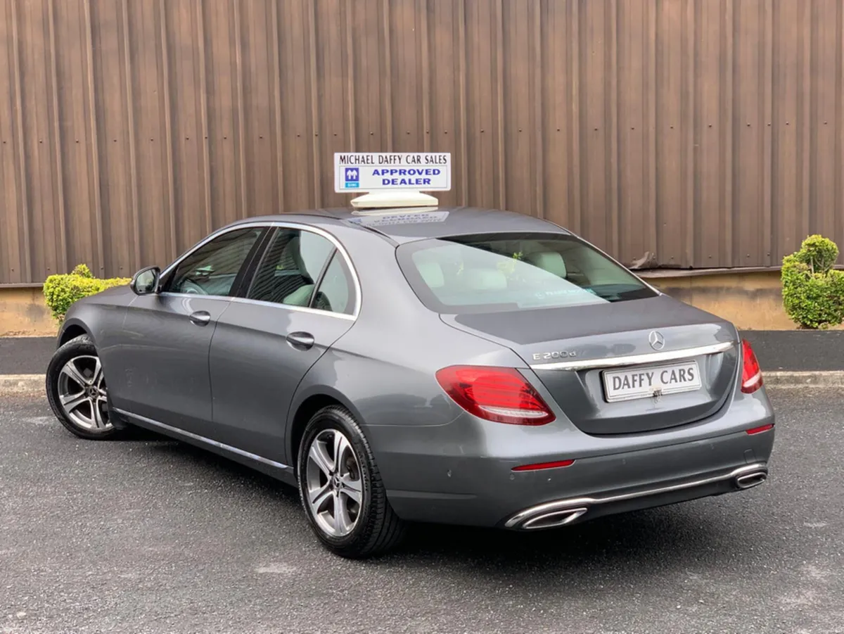 Mercedes-Benz E-Class 200 D AVANTGARDE 4DR AUTO - Image 3