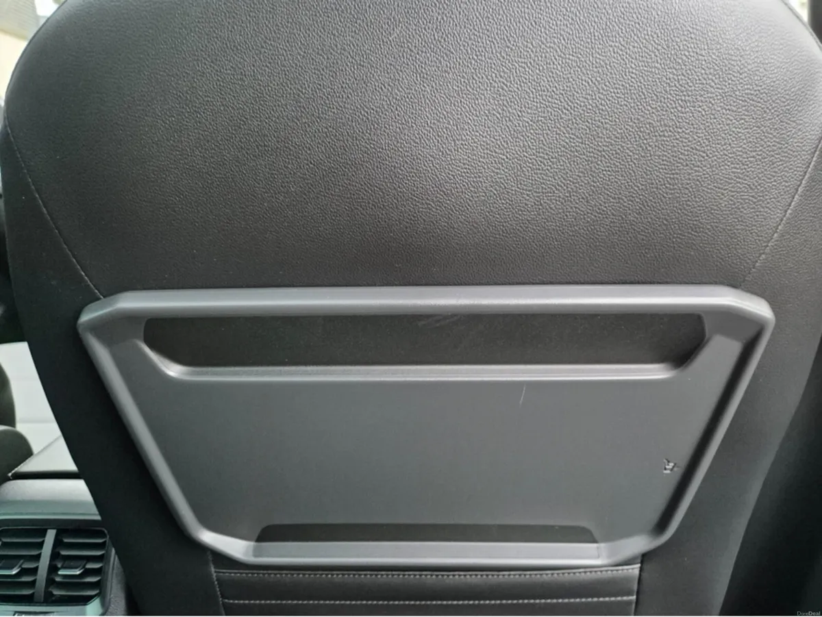 Volkswagen Tiguan R-LINE TECH TDI S- DSG - Image 5