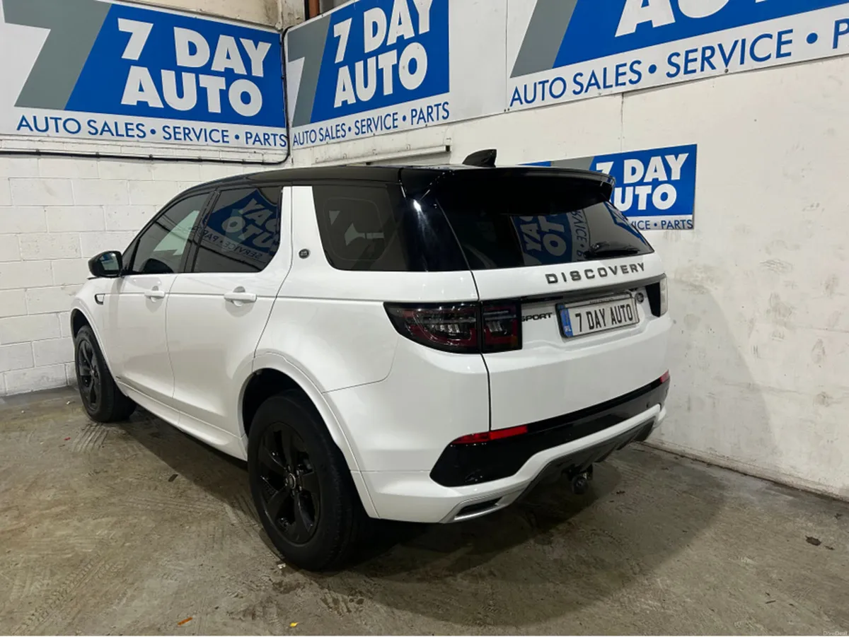 Land Rover Discovery Sport R-DYNAMIC 2.0 ED4 - Image 5
