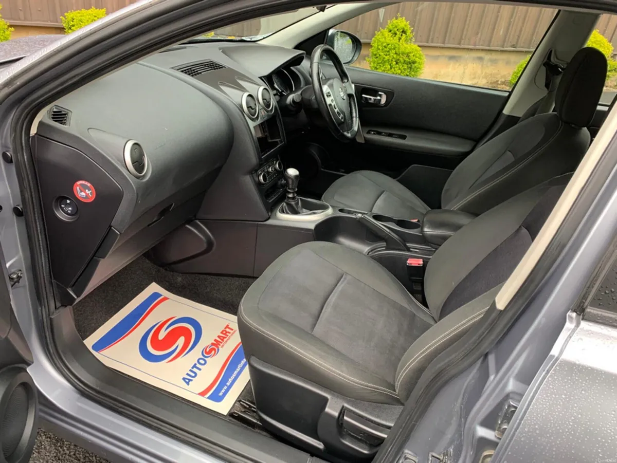 Nissan Qashqai 1.5 SV 5DR - Image 6
