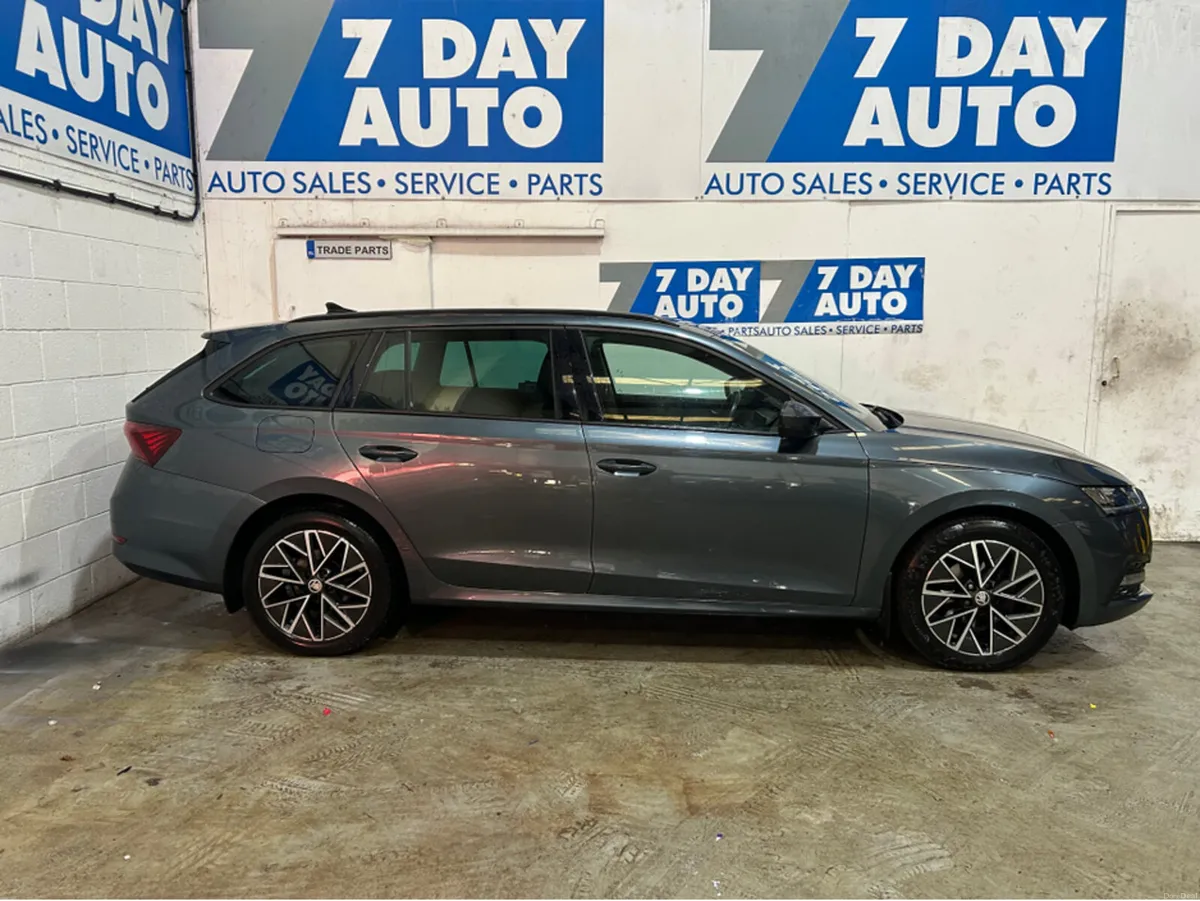 Skoda Octavia AUTO ESTATE 2.0 TDI 150BHP COMBI DSG - Image 3